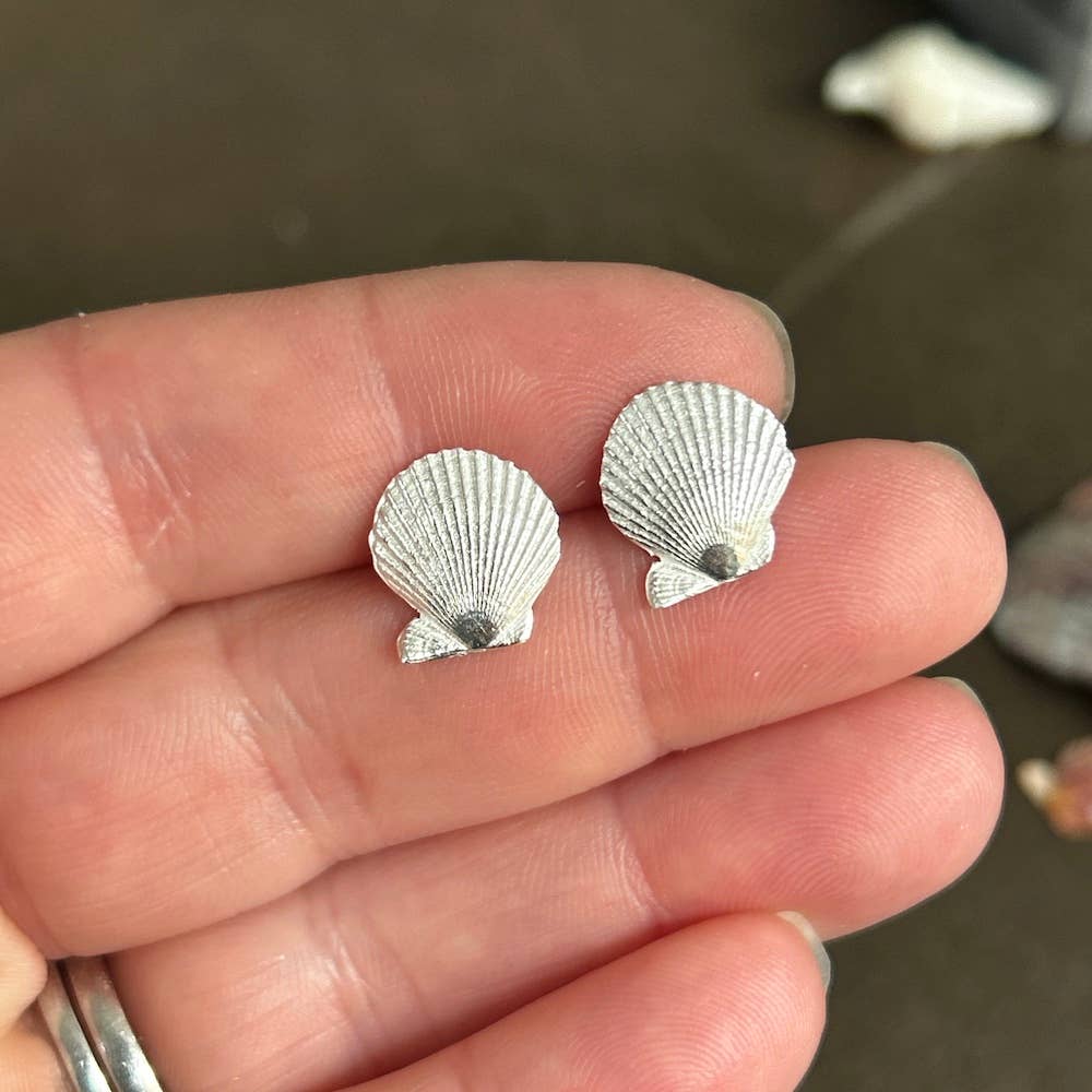 Silver Scallop Shell Earrings - Isle of Colonsay: Large